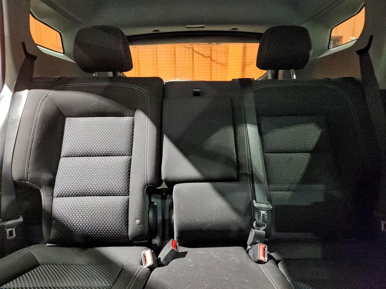 2024 GMC TERRAIN SLE photo 10