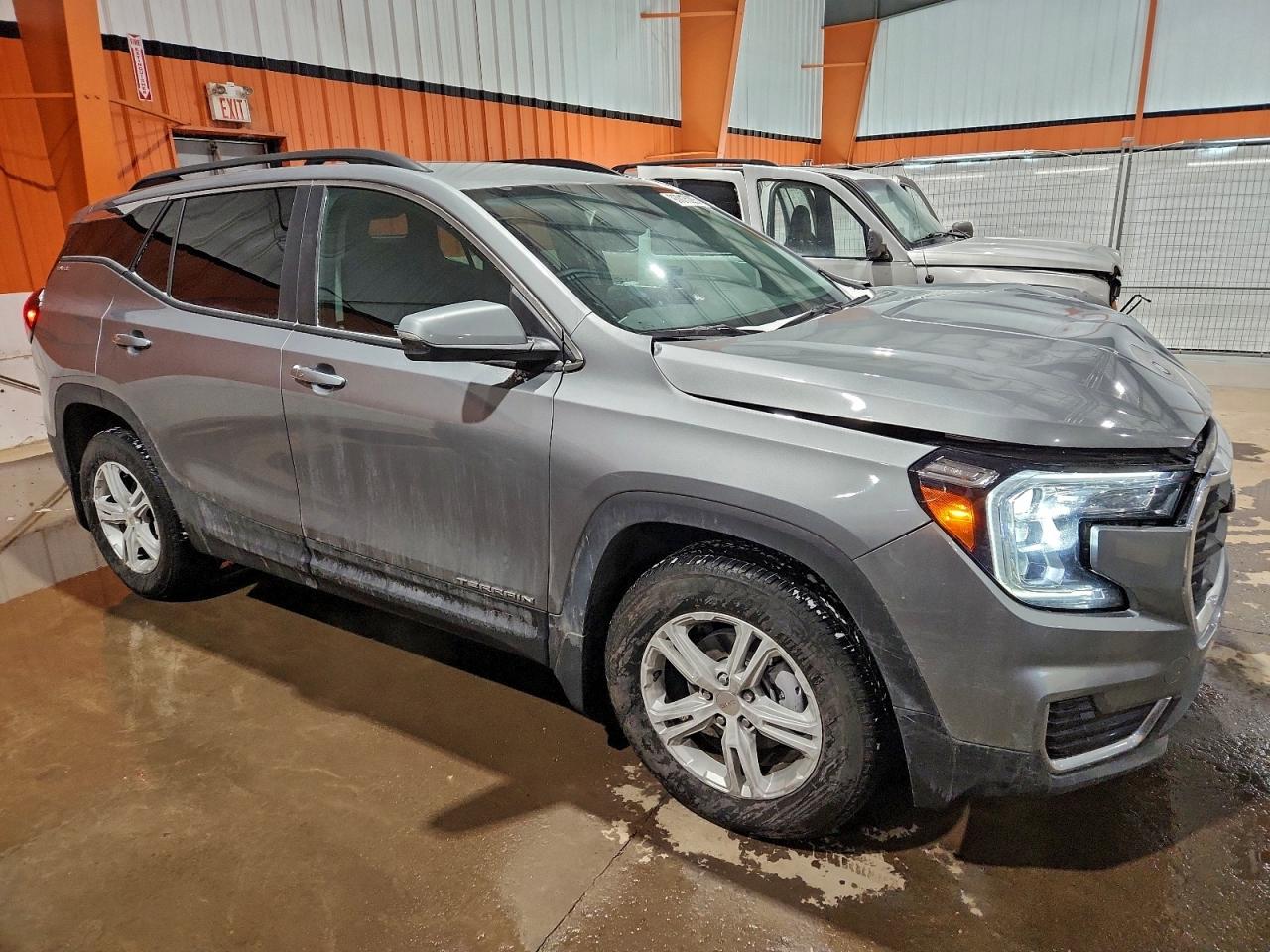 2024 GMC TERRAIN SLE photo 4
