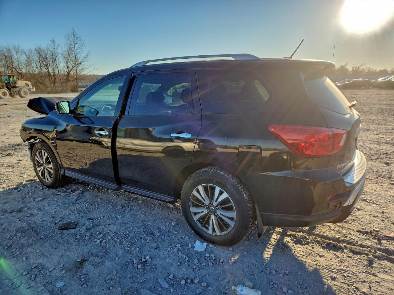2017 NISSAN PATHFINDER S photo 4