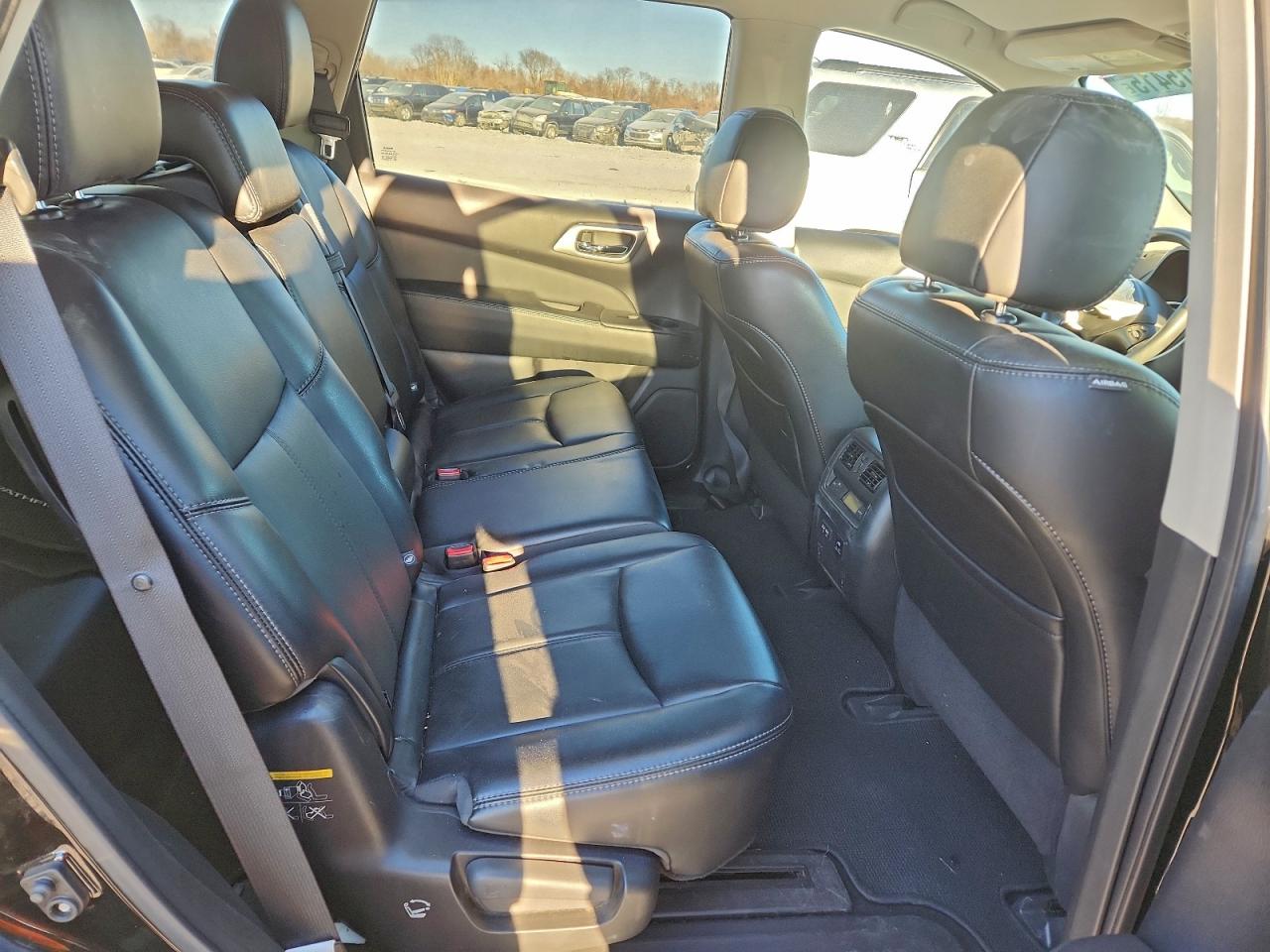 2017 NISSAN PATHFINDER S photo 31