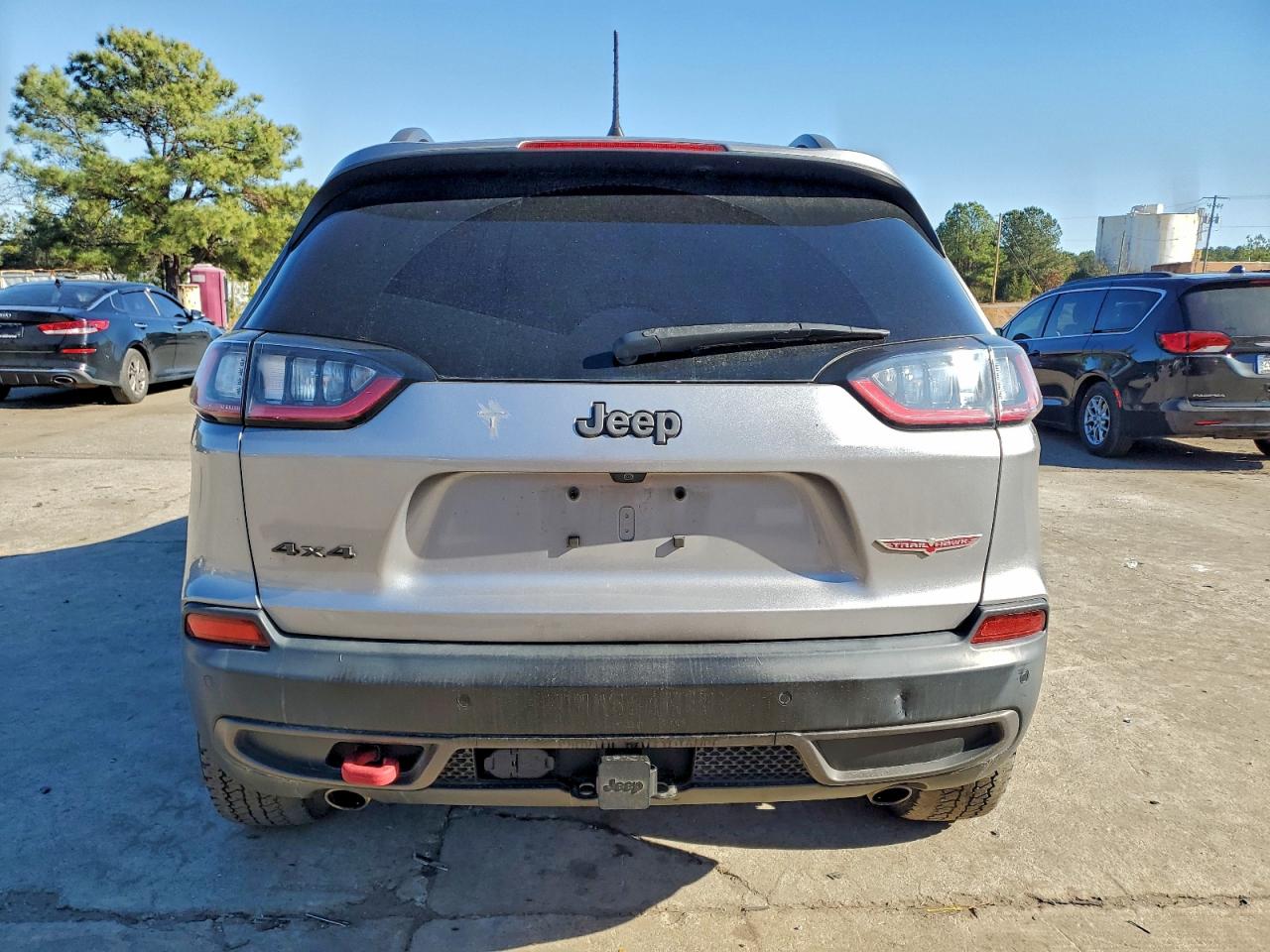 2019 JEEP CHEROKEE TRAILHAWK photo 6