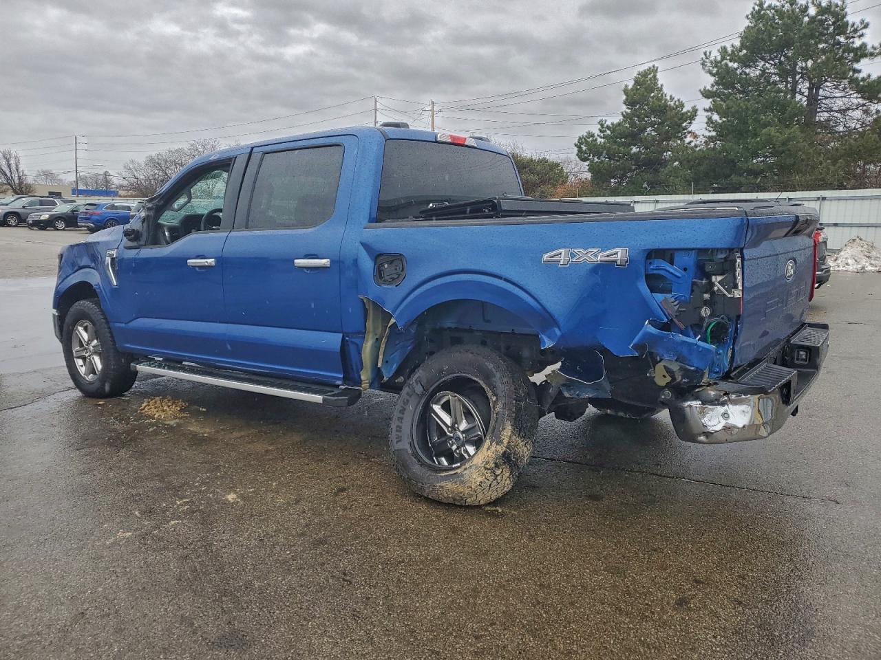 2025 FORD F150 XLT photo 2