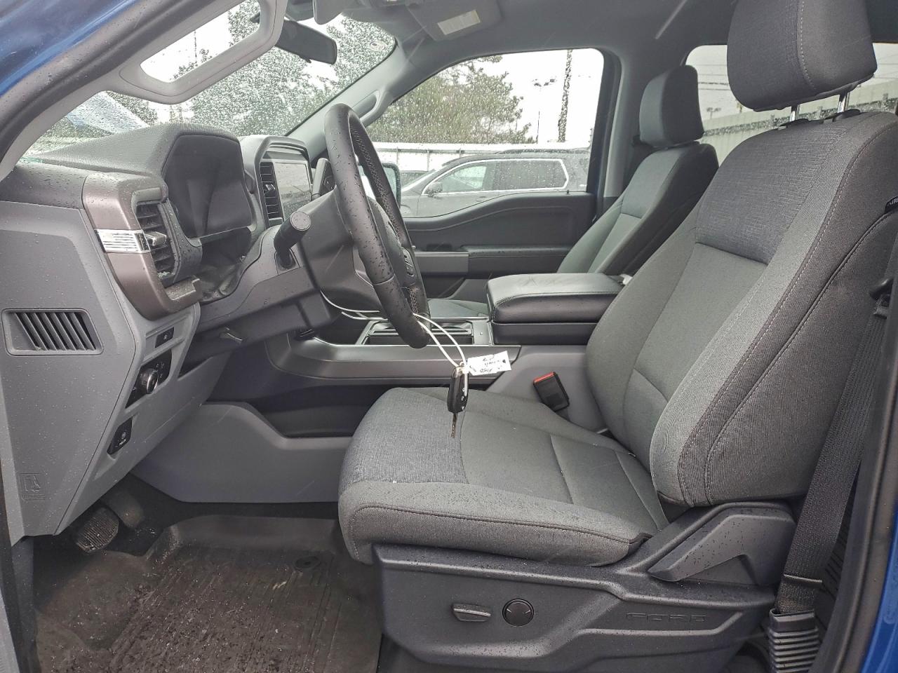 2025 FORD F150 XLT photo 7