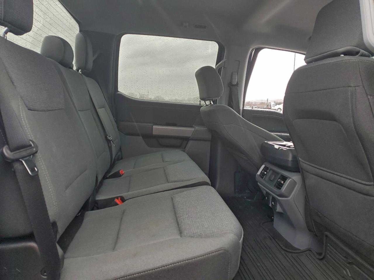 2025 FORD F150 XLT photo 10