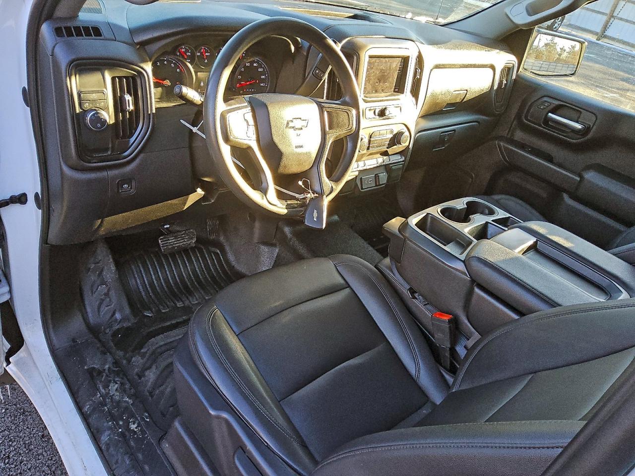 2023 CHEVROLET SILVERADO C1500 photo 8