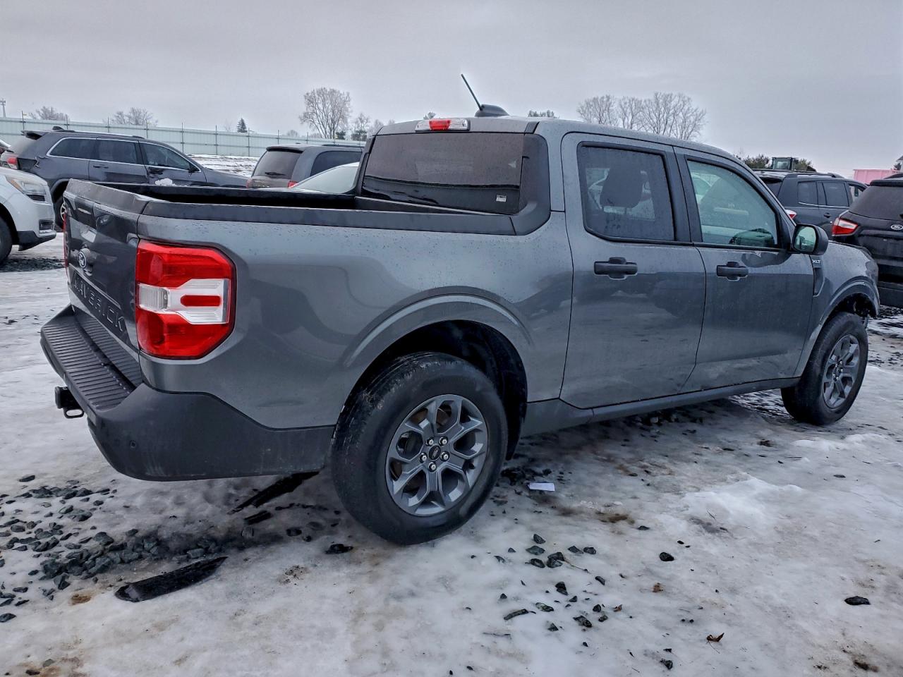 2025 FORD MAVERICK XLT photo 3