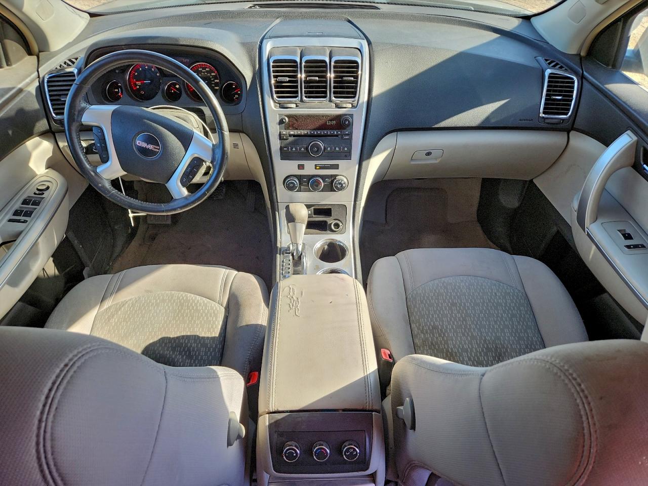 2009 GMC ACADIA SLE photo 8