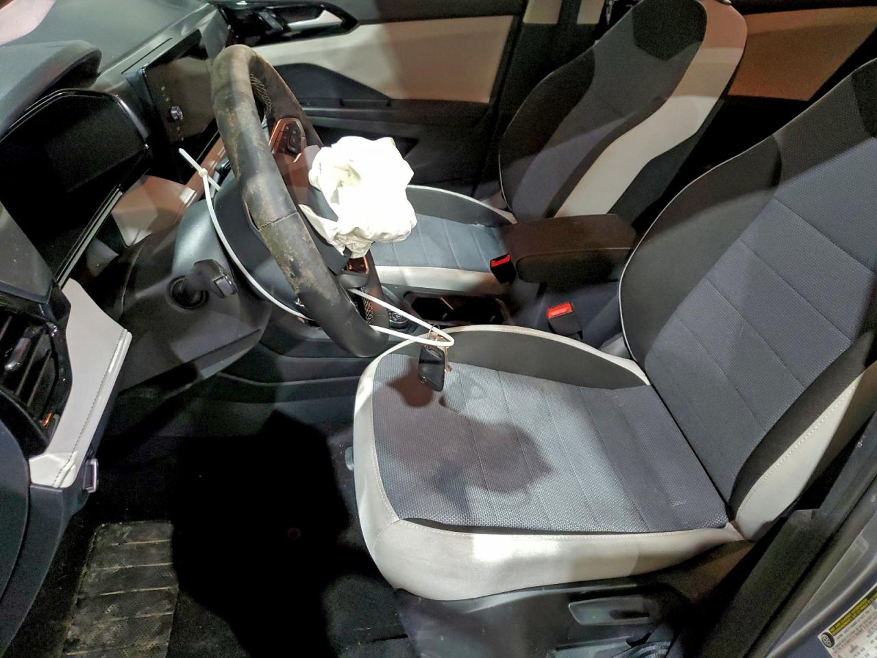 2025 VOLKSWAGEN TAOS S photo 7