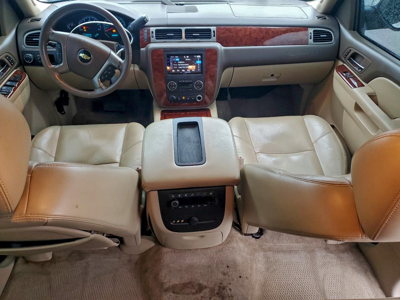 2011 CHEVROLET SUBURBAN C1500 LTZ photo 8
