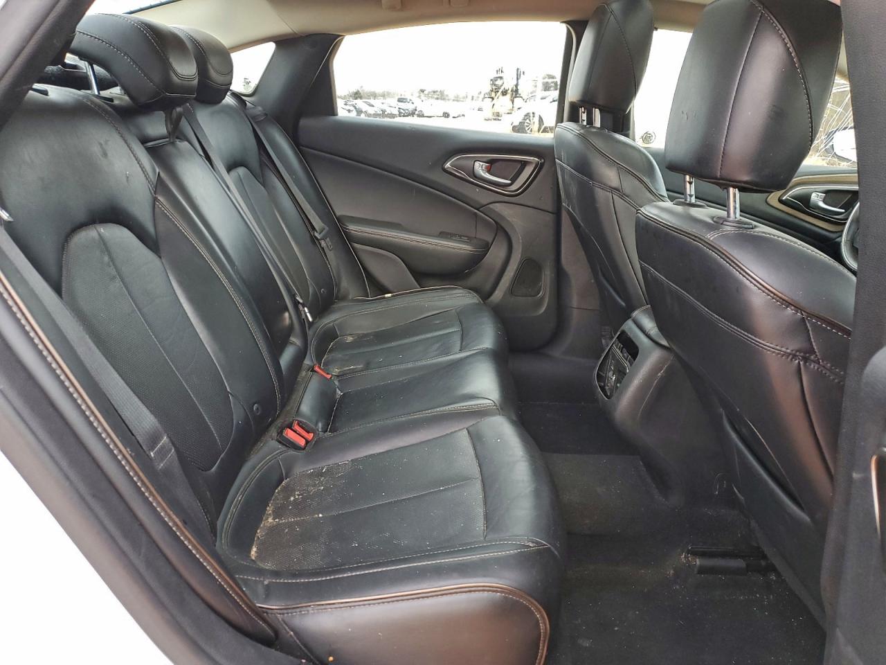 2015 CHRYSLER 200 C photo 19