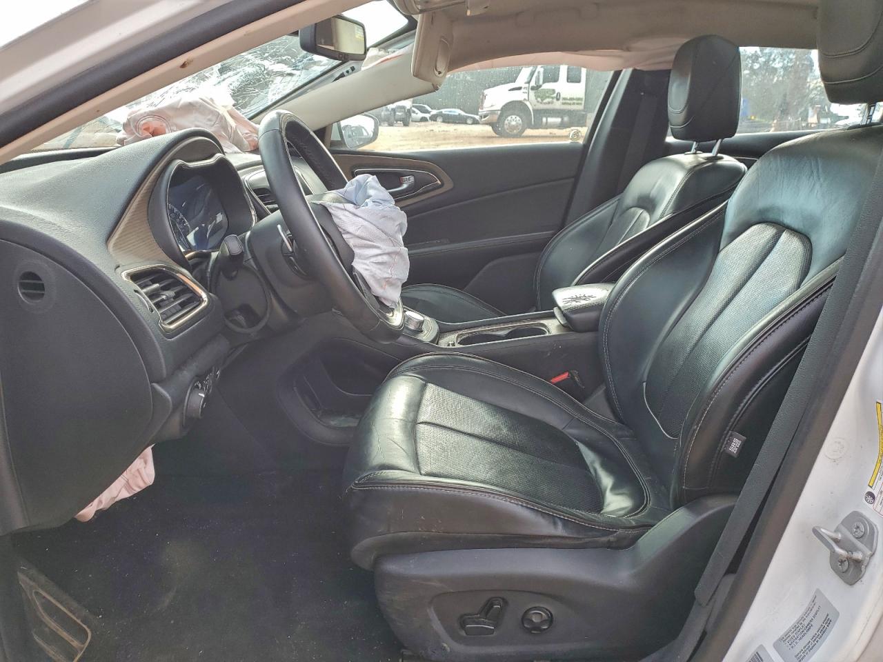 2015 CHRYSLER 200 C photo 13