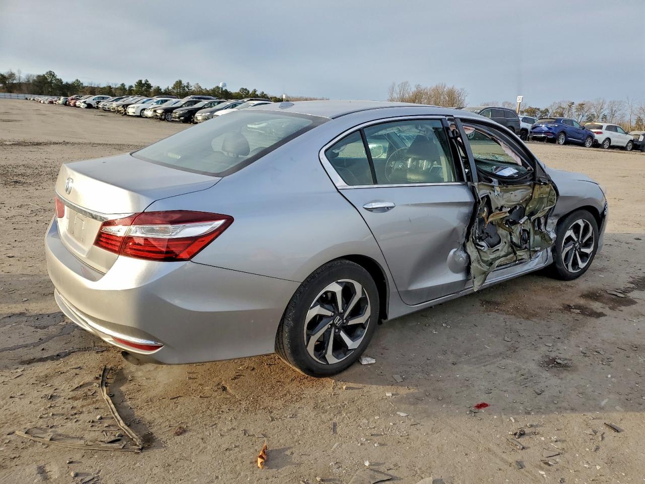 2017 HONDA ACCORD EXL photo 3