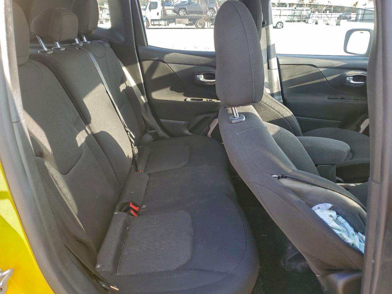 2017 JEEP RENEGADE SPORT photo 11