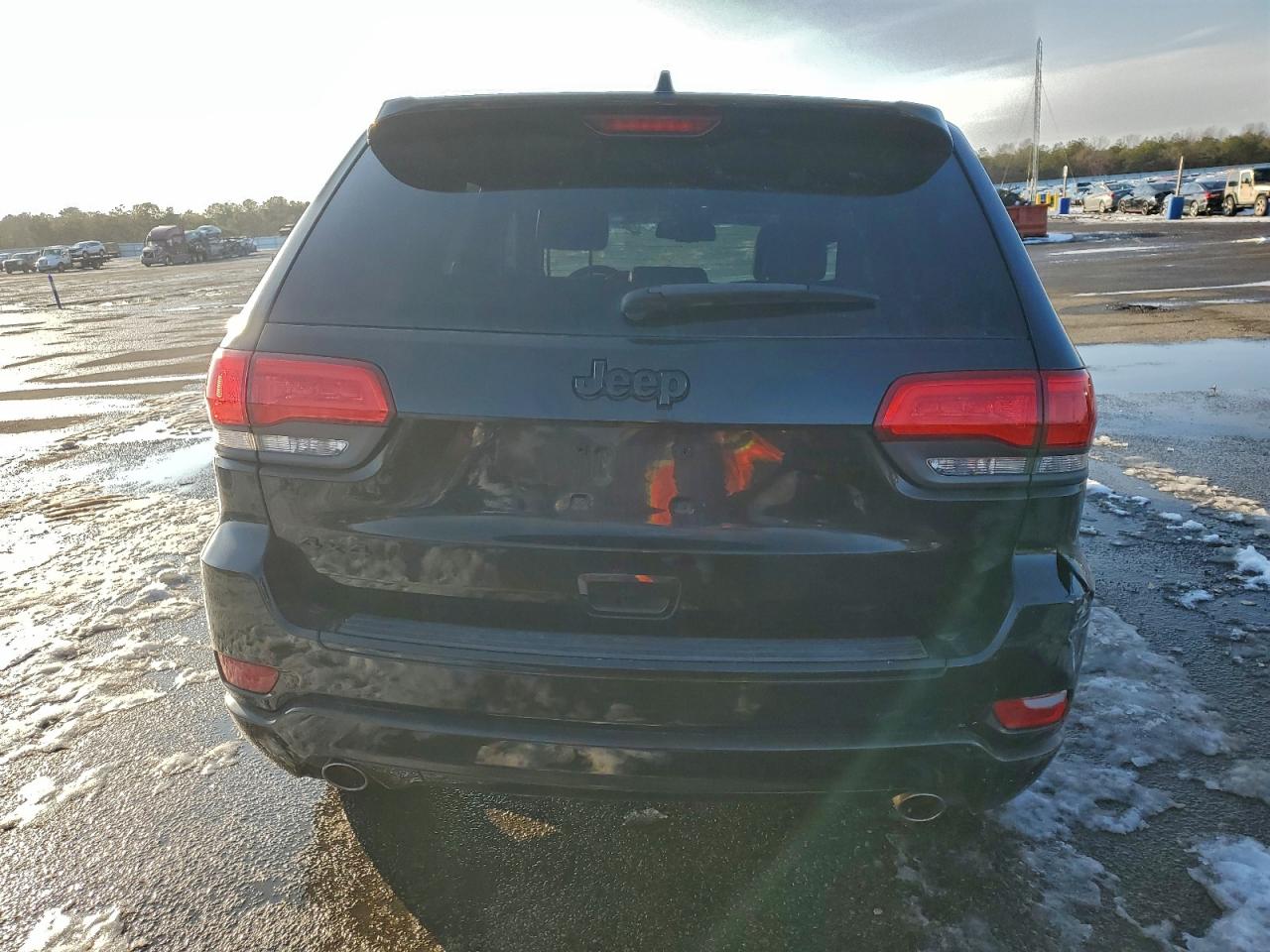 2015 JEEP GRAND CHEROKEE LAREDO photo 6