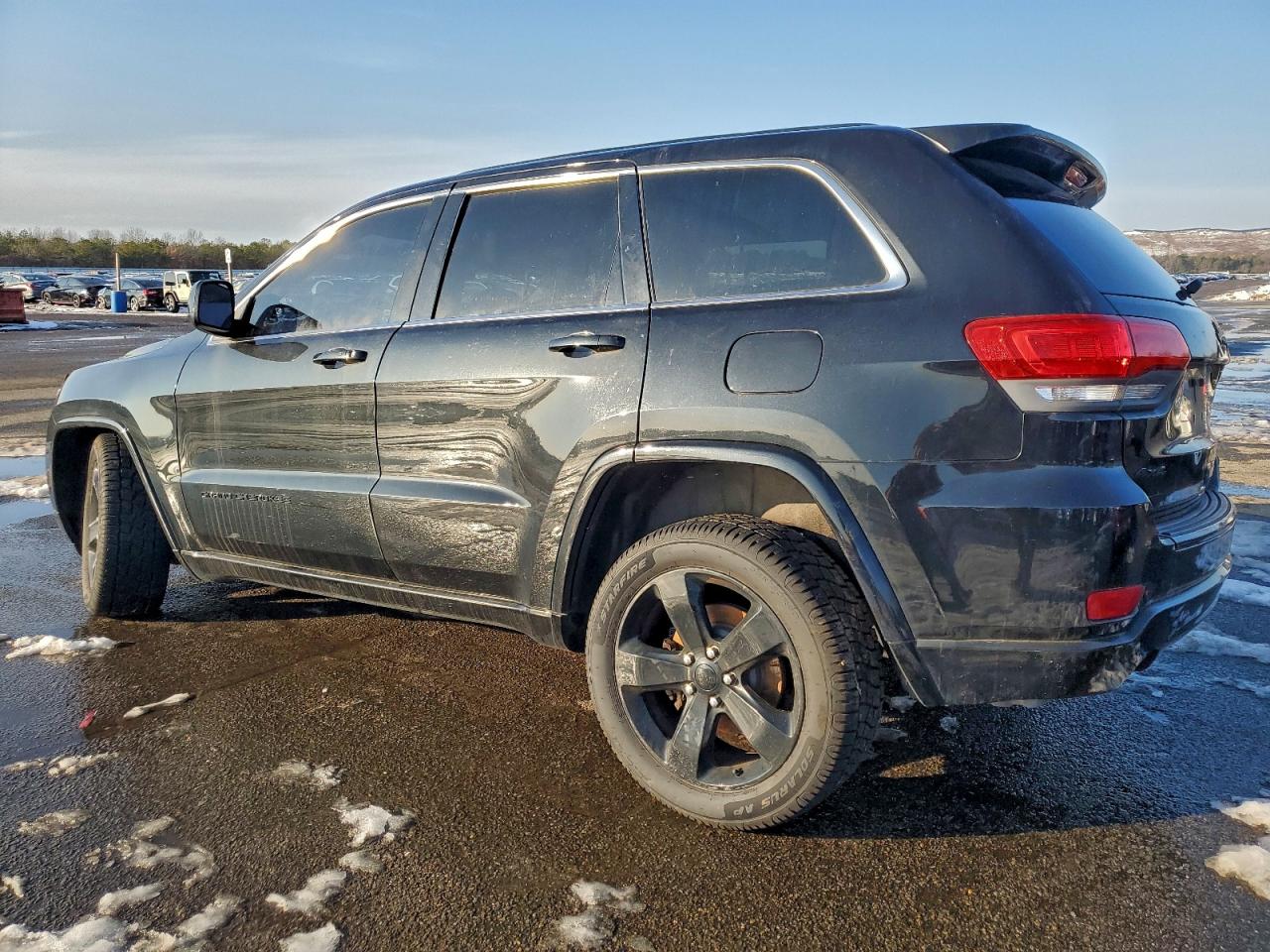 2015 JEEP GRAND CHEROKEE LAREDO photo 2