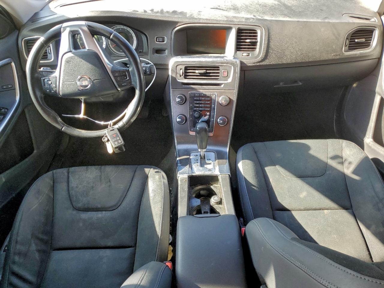 2012 VOLVO S60 T5 photo 29