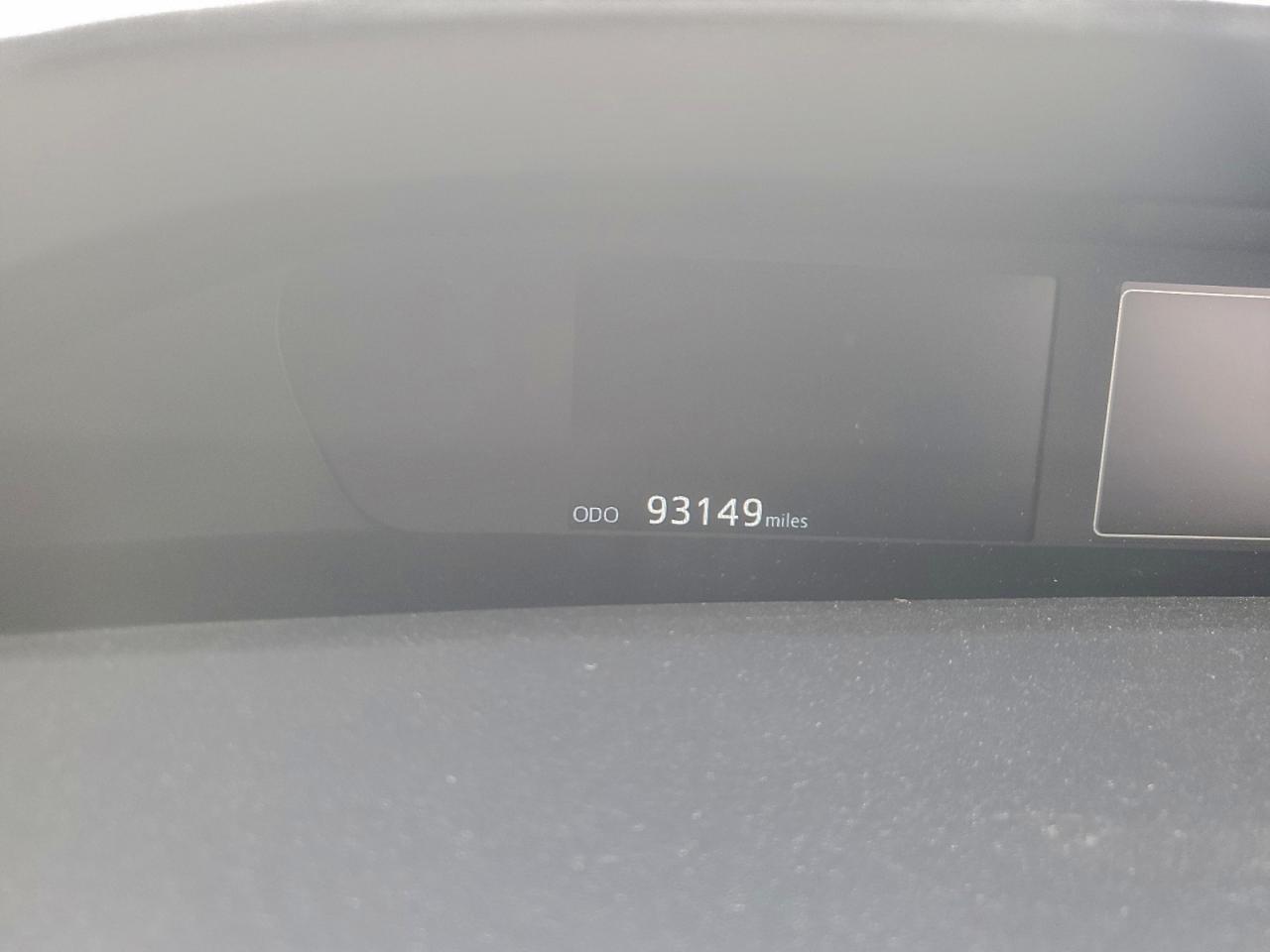 2018 TOYOTA PRIUS photo 9