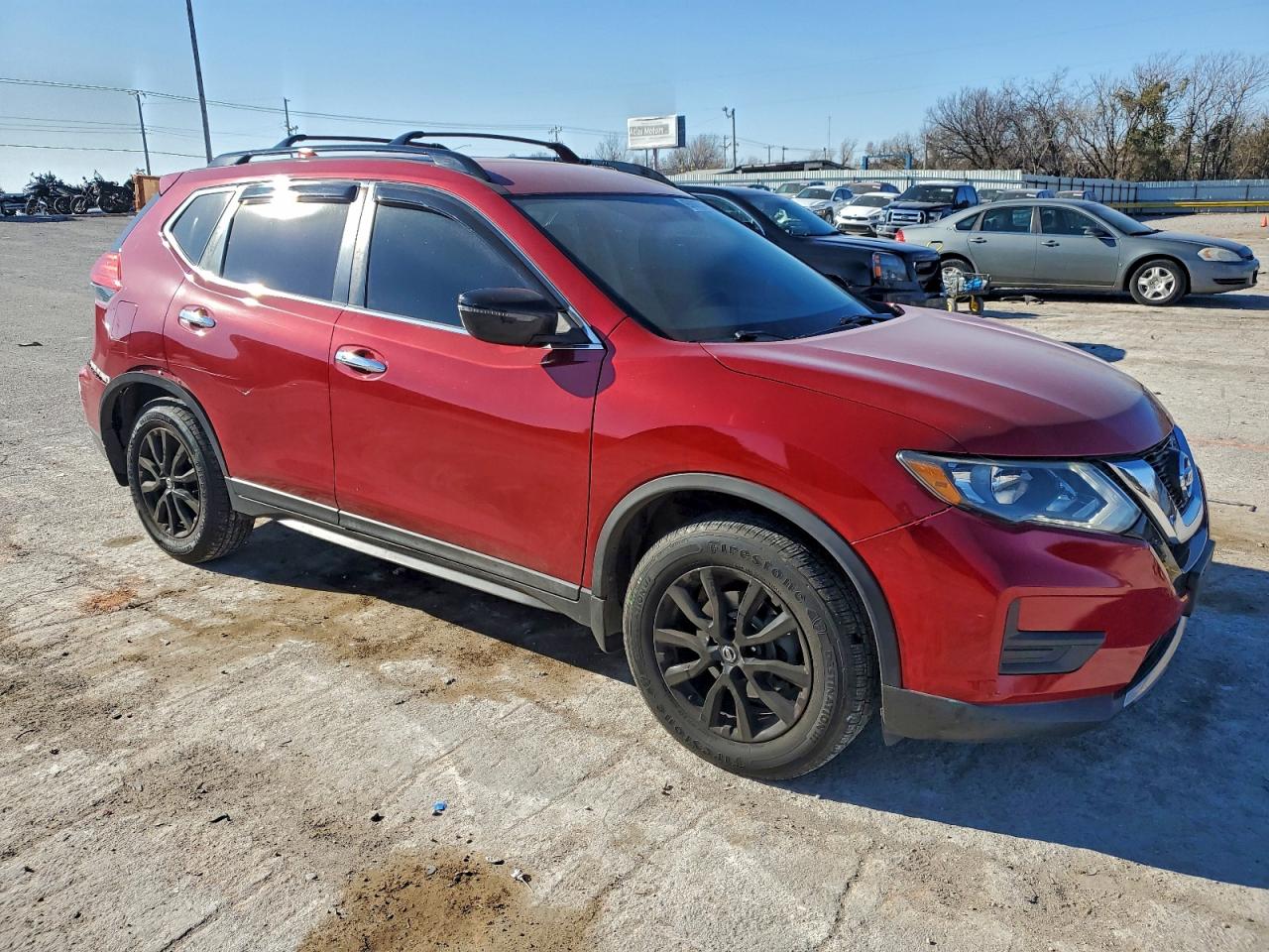 2017 NISSAN ROGUE SV photo 4
