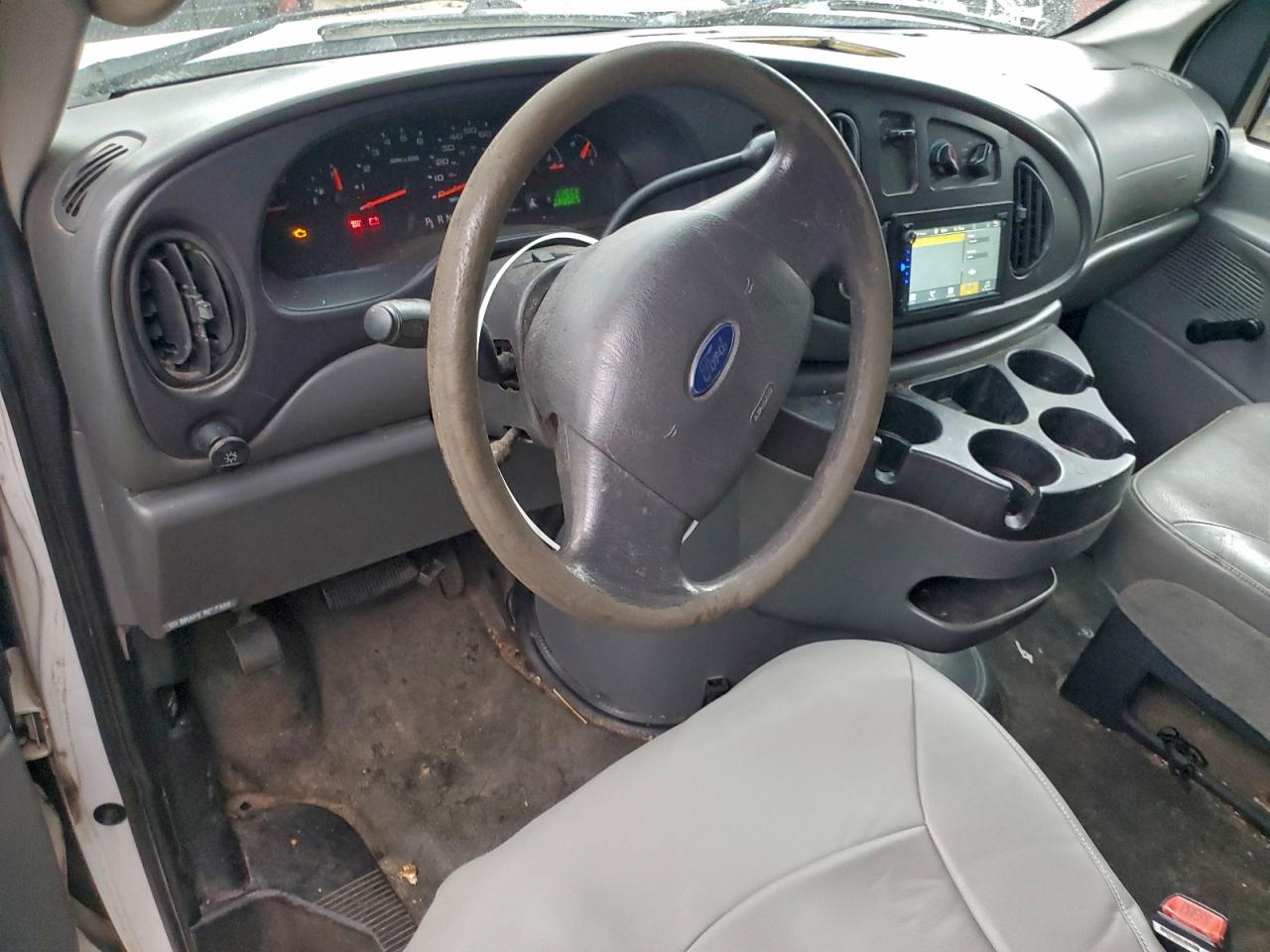 2006 FORD E150 UTILITY / SERVICE VAN photo 15