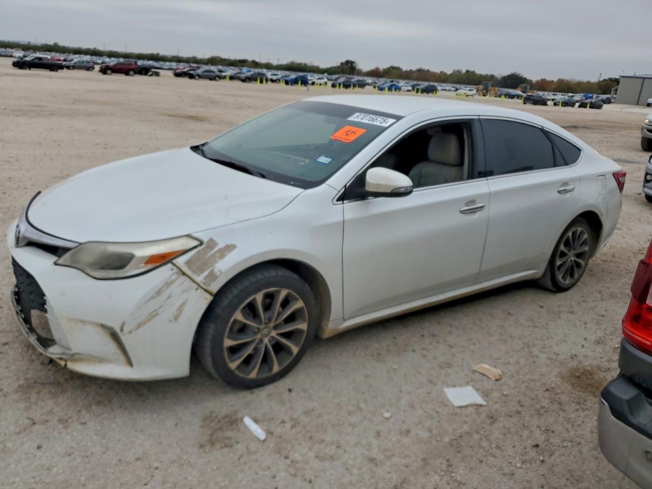 2016 TOYOTA AVALON