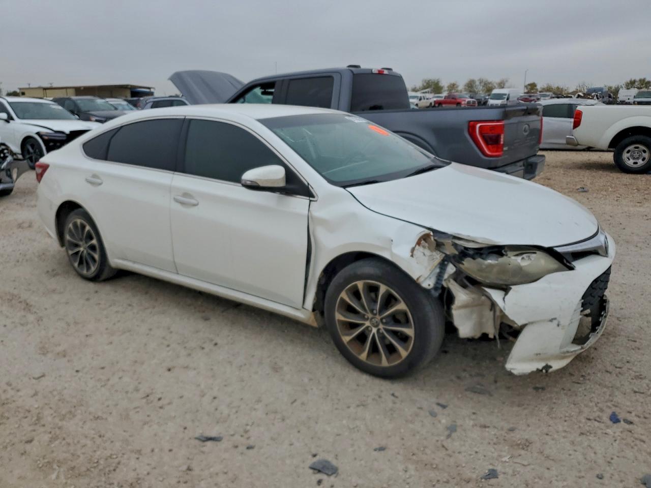 2016 TOYOTA AVALON XLE photo 7