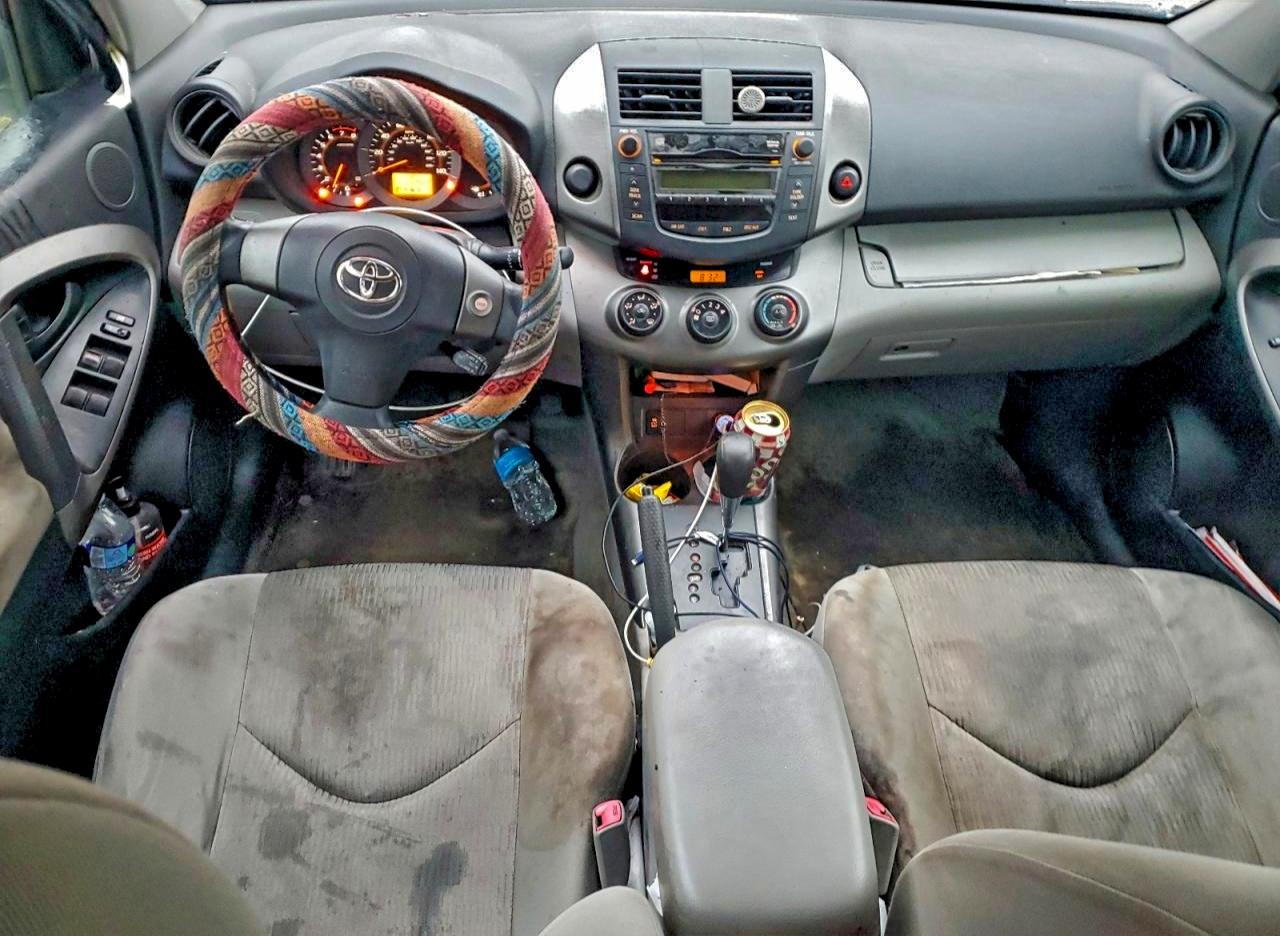 2010 TOYOTA RAV4 photo 8