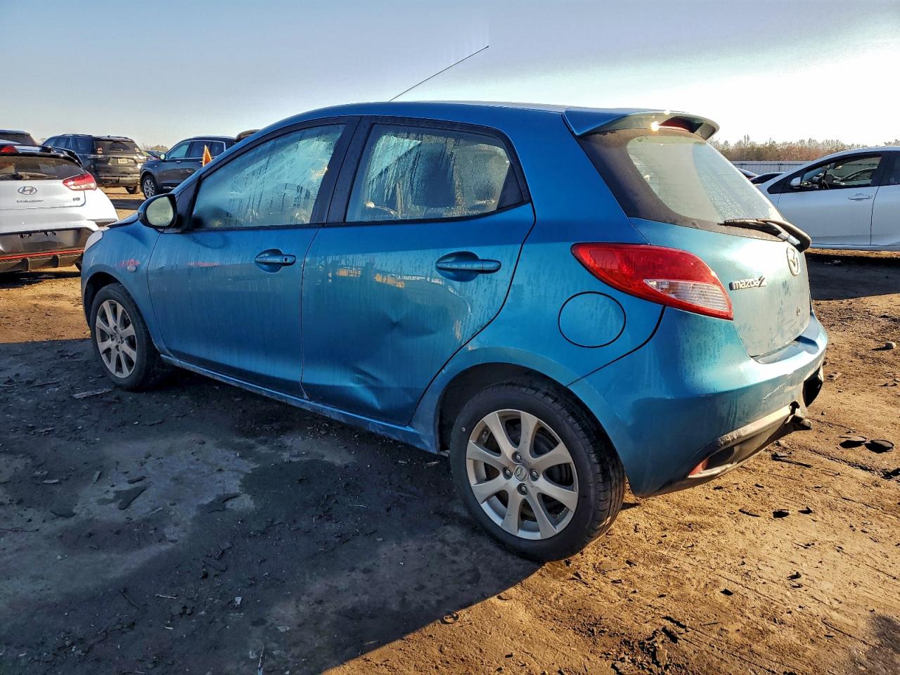 2012 MAZDA MAZDA2 photo 2