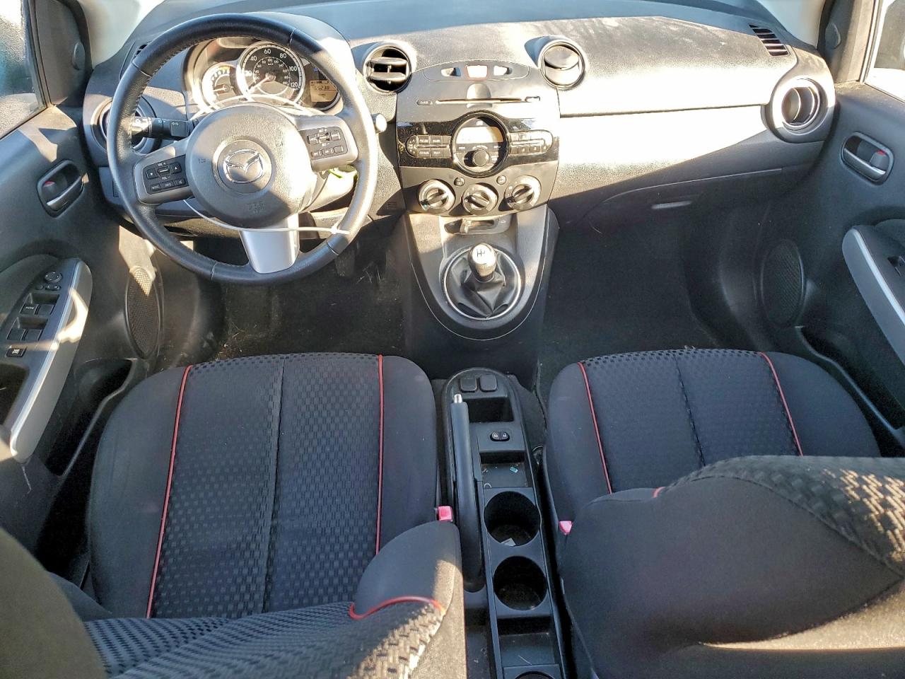2012 MAZDA MAZDA2 photo 8