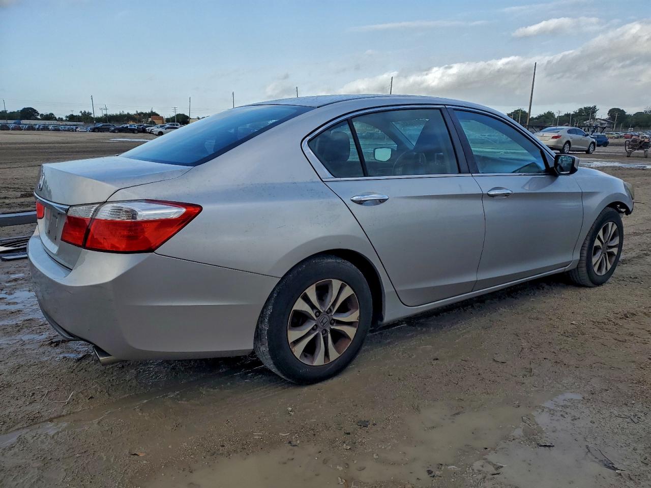 2015 HONDA ACCORD LX photo 5