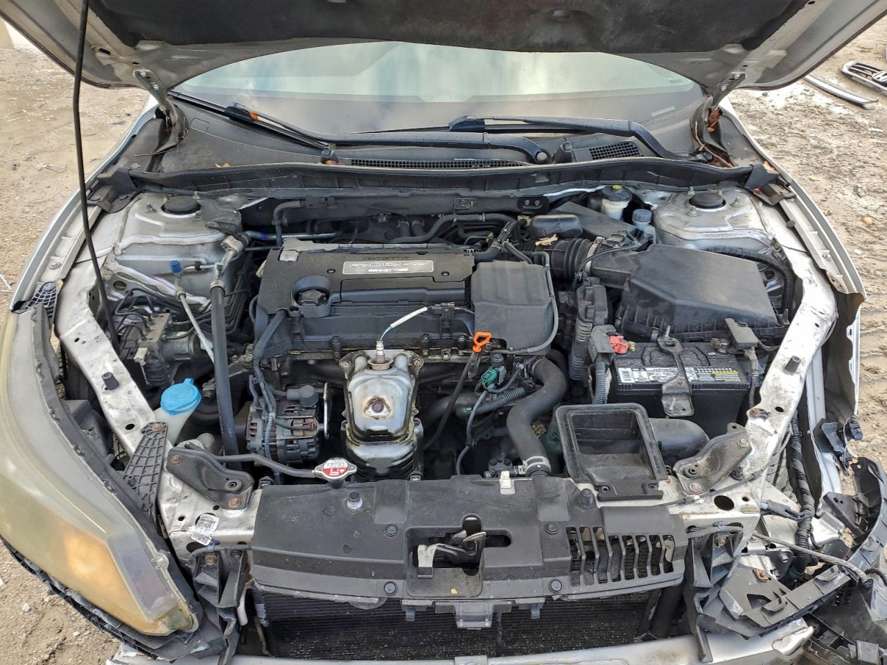 2015 HONDA ACCORD LX photo 21