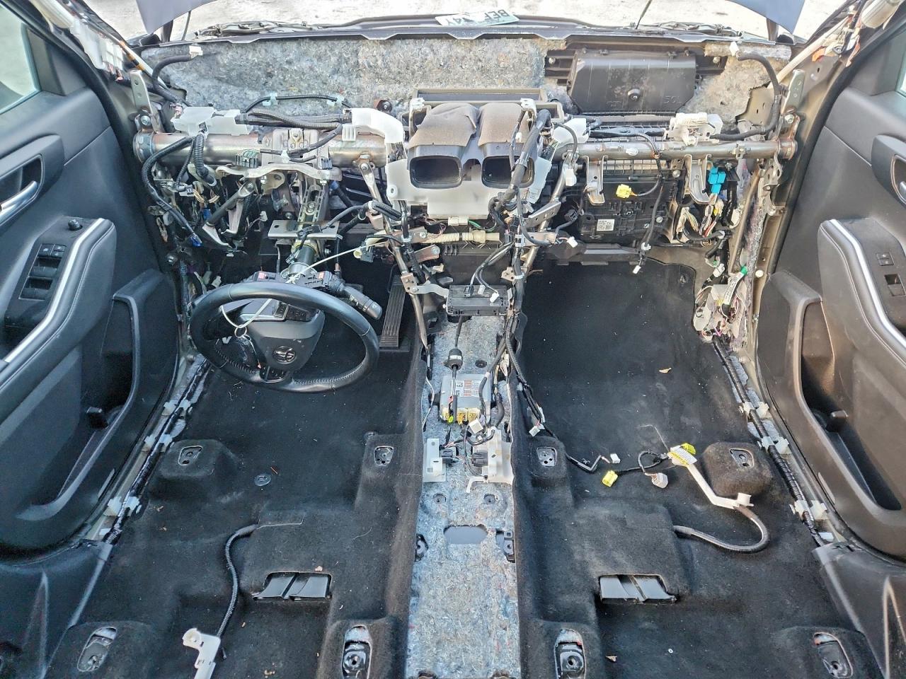 2021 TOYOTA HIGHLANDER XLE photo 8