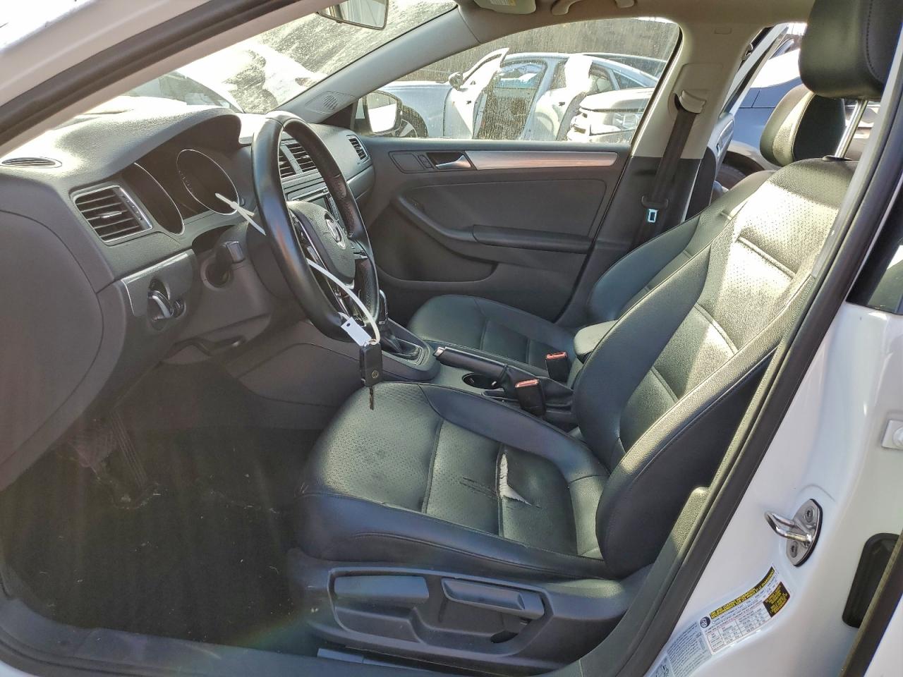 2015 VOLKSWAGEN JETTA SE photo 7