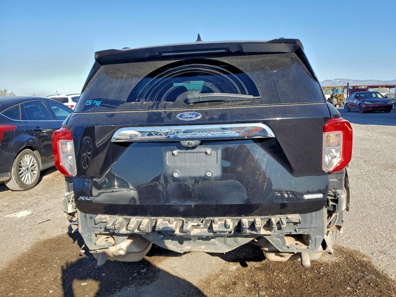 2020 FORD EXPLORER XLT photo 6