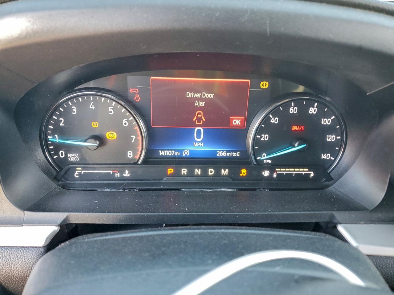2020 FORD EXPLORER XLT photo 9