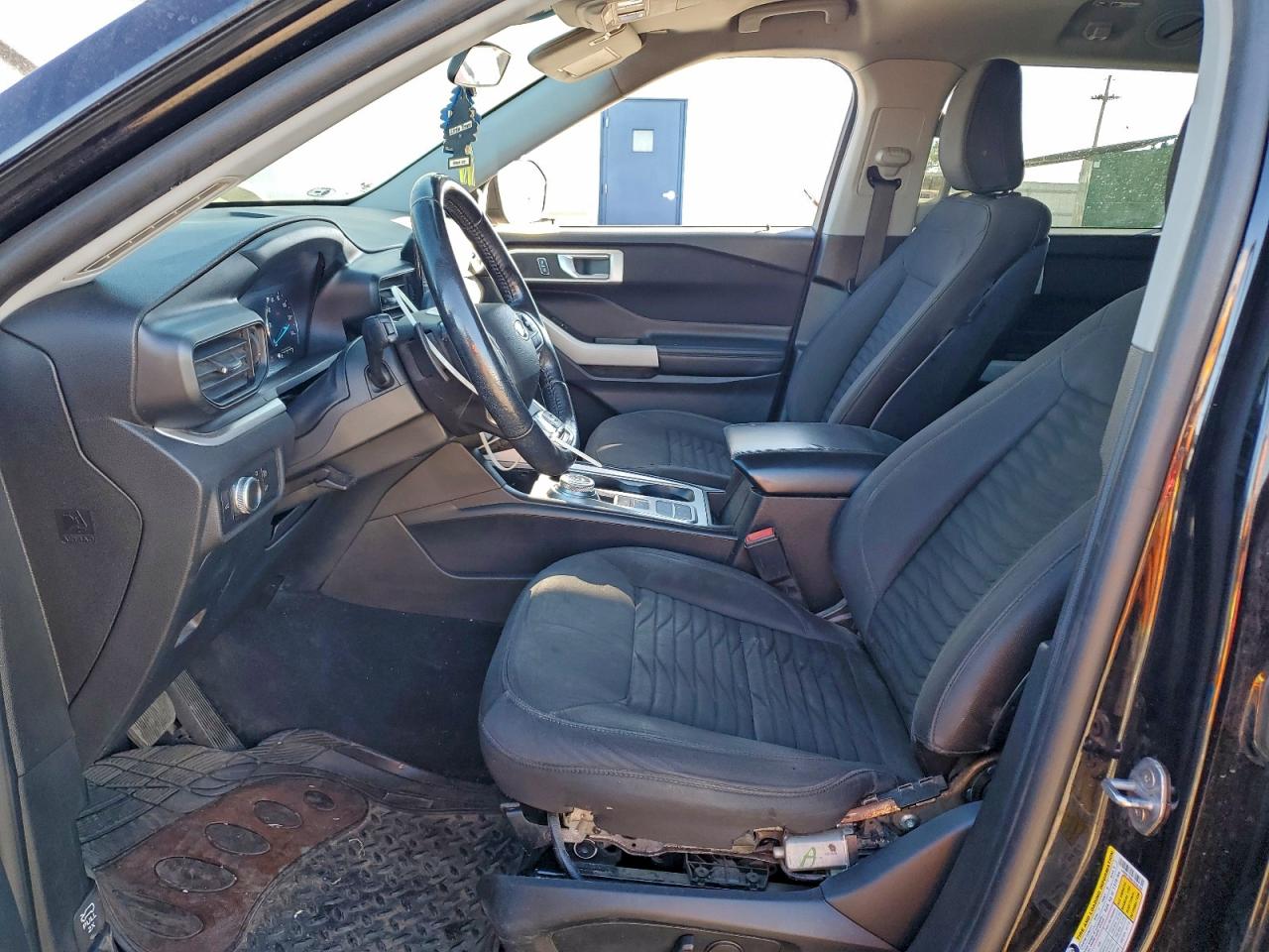 2020 FORD EXPLORER XLT photo 7