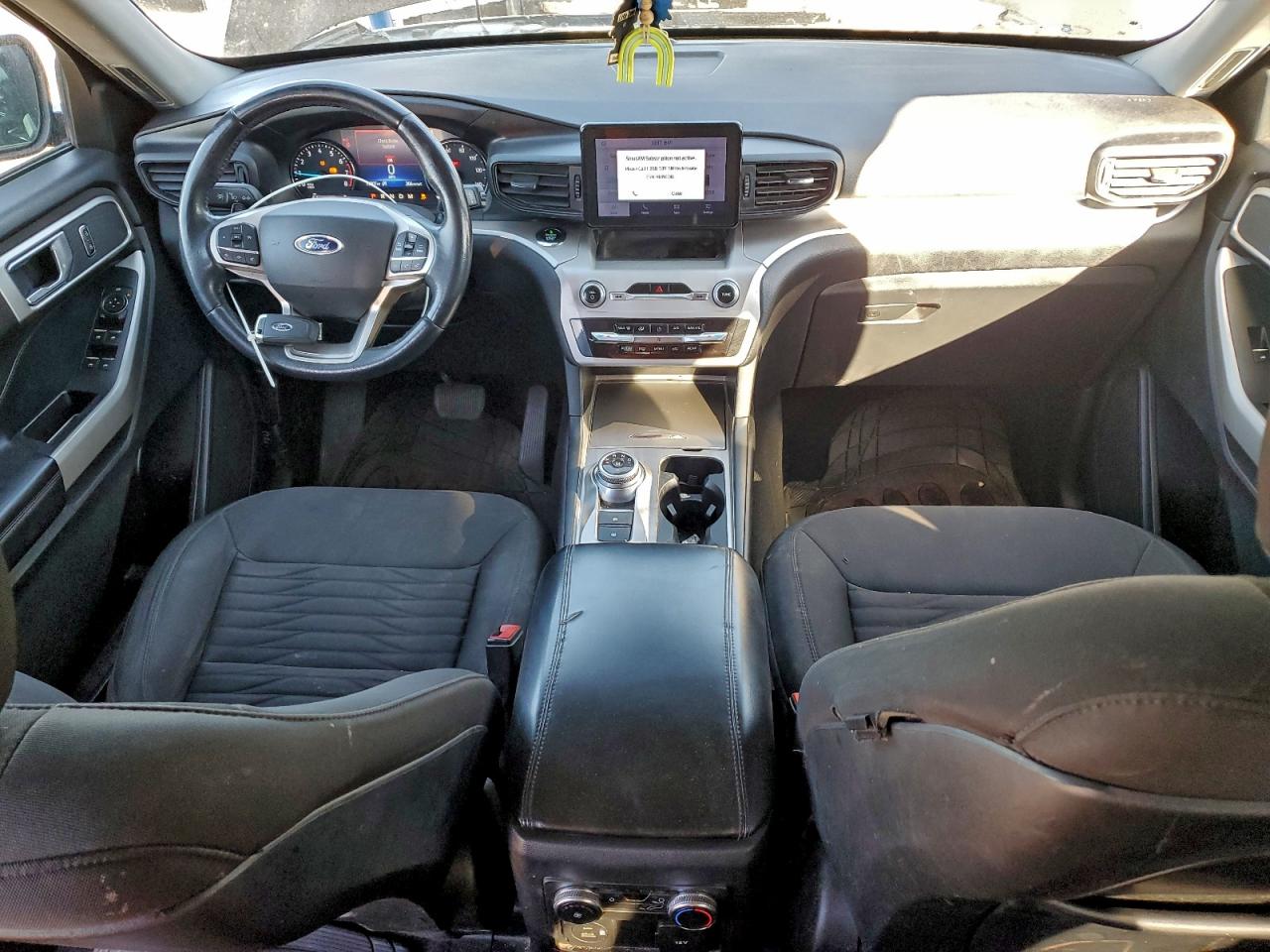 2020 FORD EXPLORER XLT photo 8