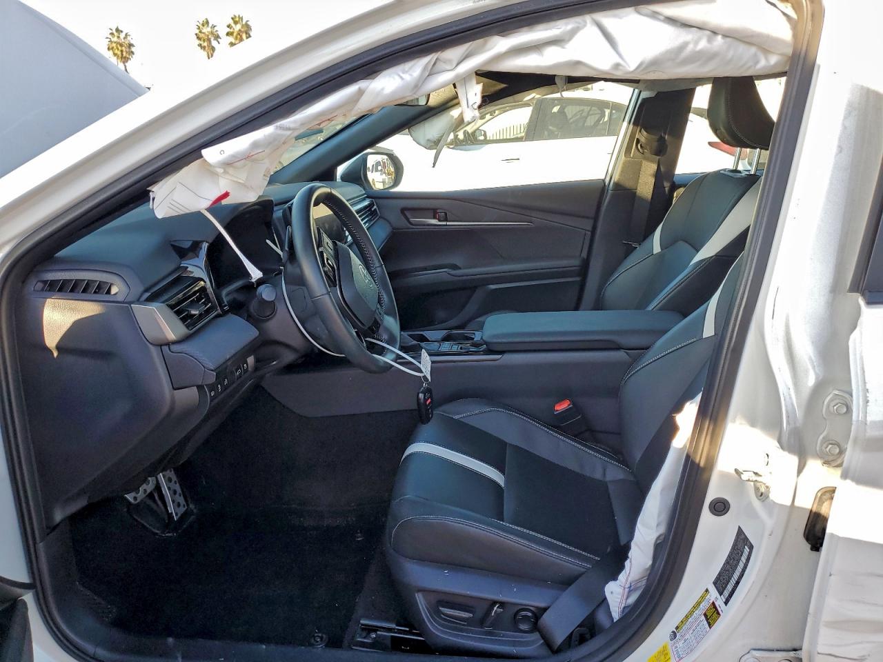 2025 TOYOTA CAMRY XSE photo 19