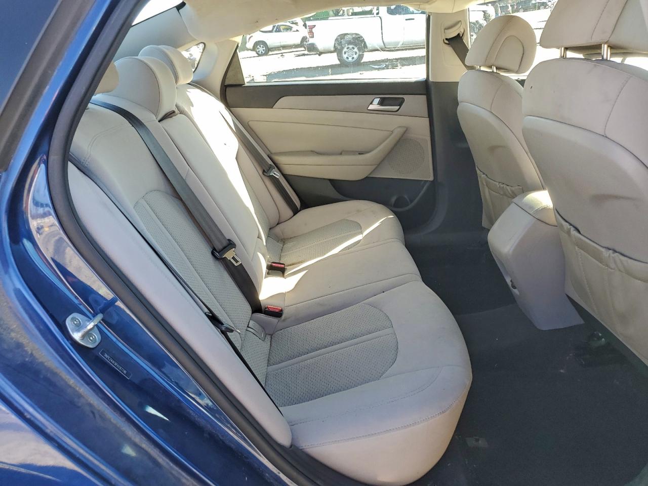 2015 HYUNDAI SONATA SE photo 28