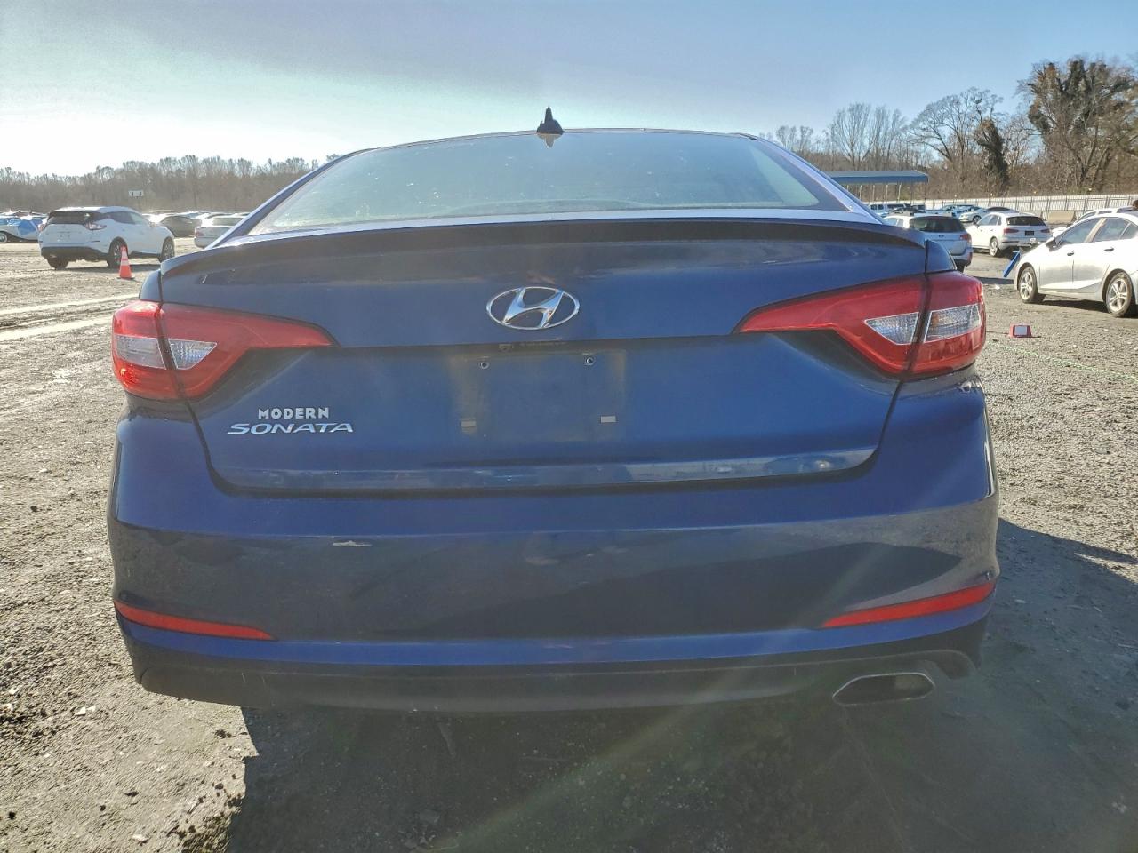 2015 HYUNDAI SONATA SE photo 16