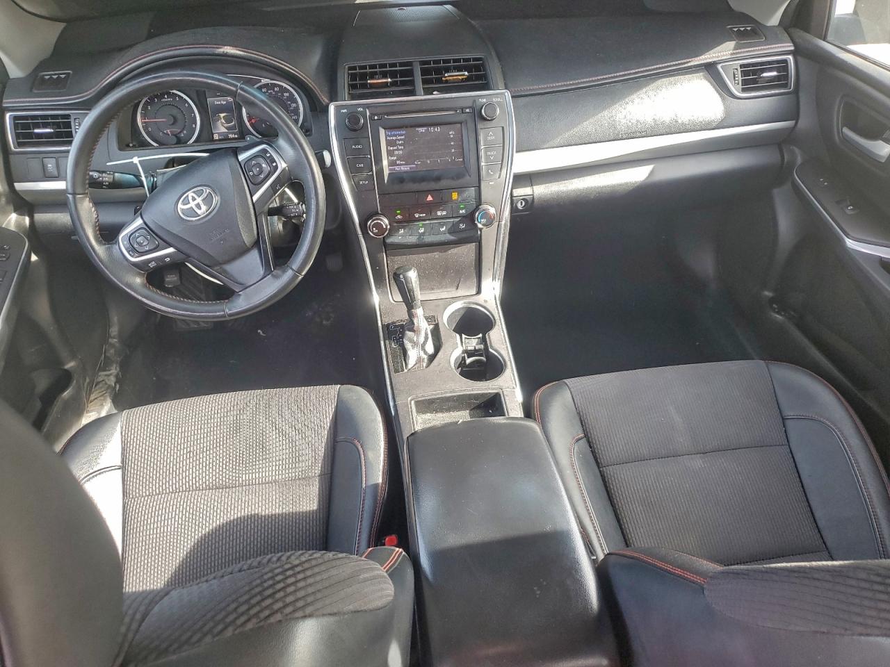 2017 TOYOTA CAMRY LE photo 15