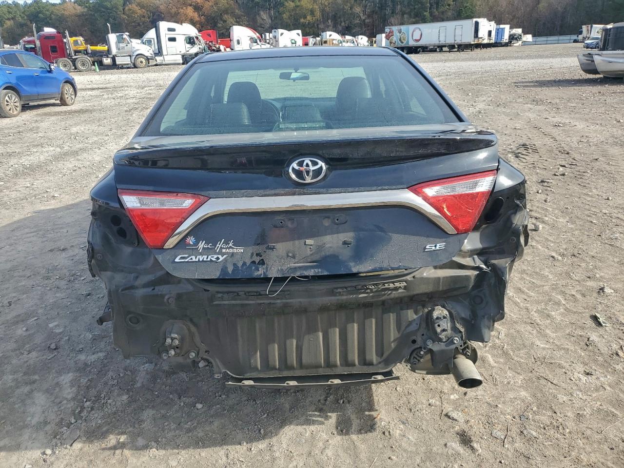 2017 TOYOTA CAMRY LE photo 11