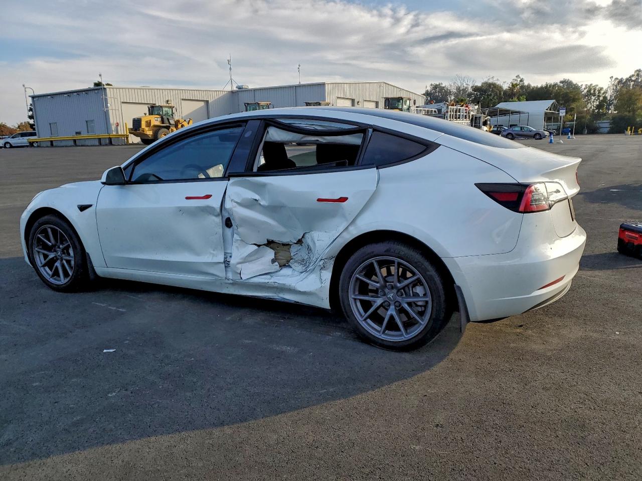 2023 TESLA MODEL 3 photo 2