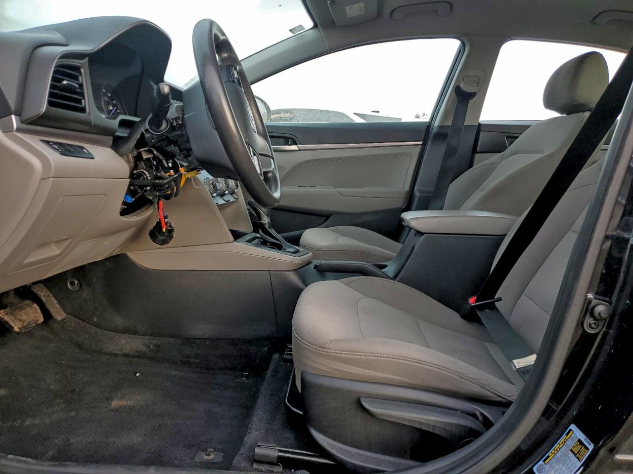 2019 HYUNDAI ELANTRA SE photo 13