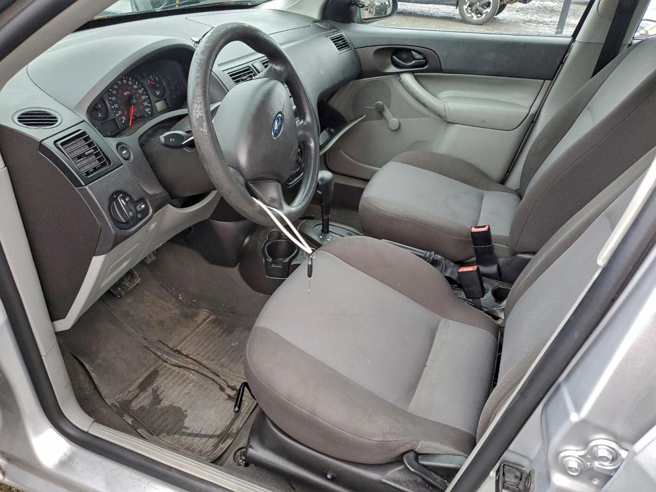 2007 FORD FOCUS ZX4 photo 13