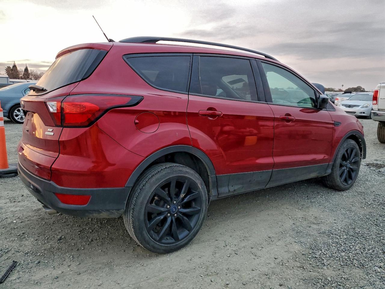 2019 FORD ESCAPE SE photo 3