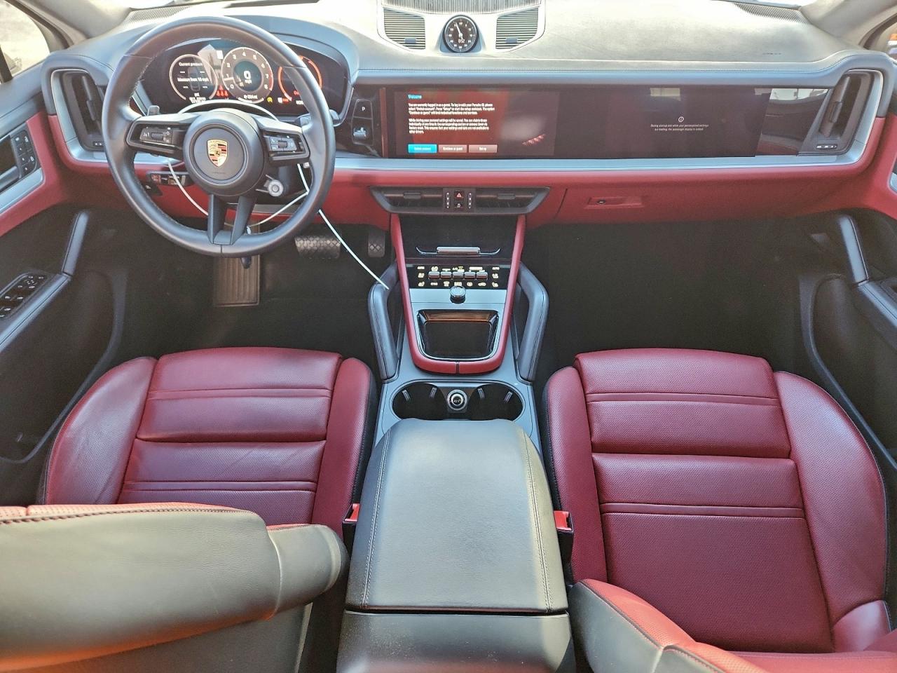 2024 PORSCHE CAYENNE COUPE photo 8