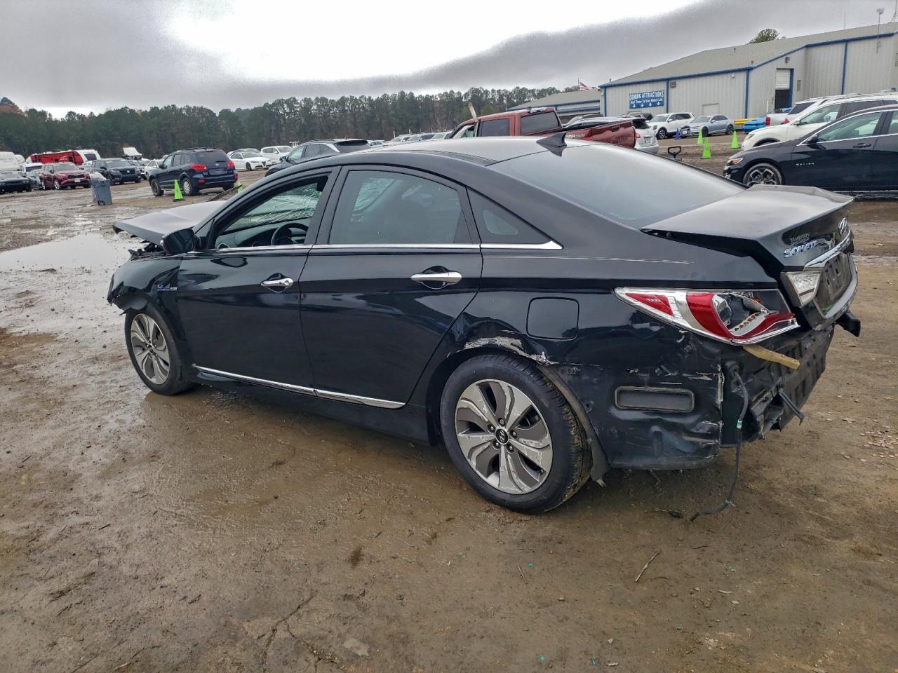2015 HYUNDAI SONATA HYBRID photo 2