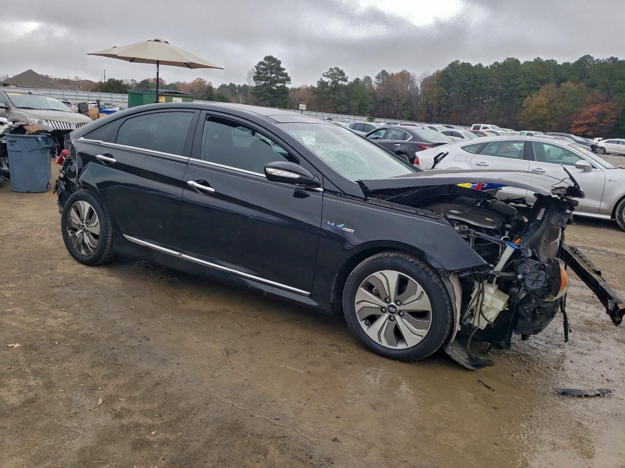 2015 HYUNDAI SONATA HYBRID photo 4