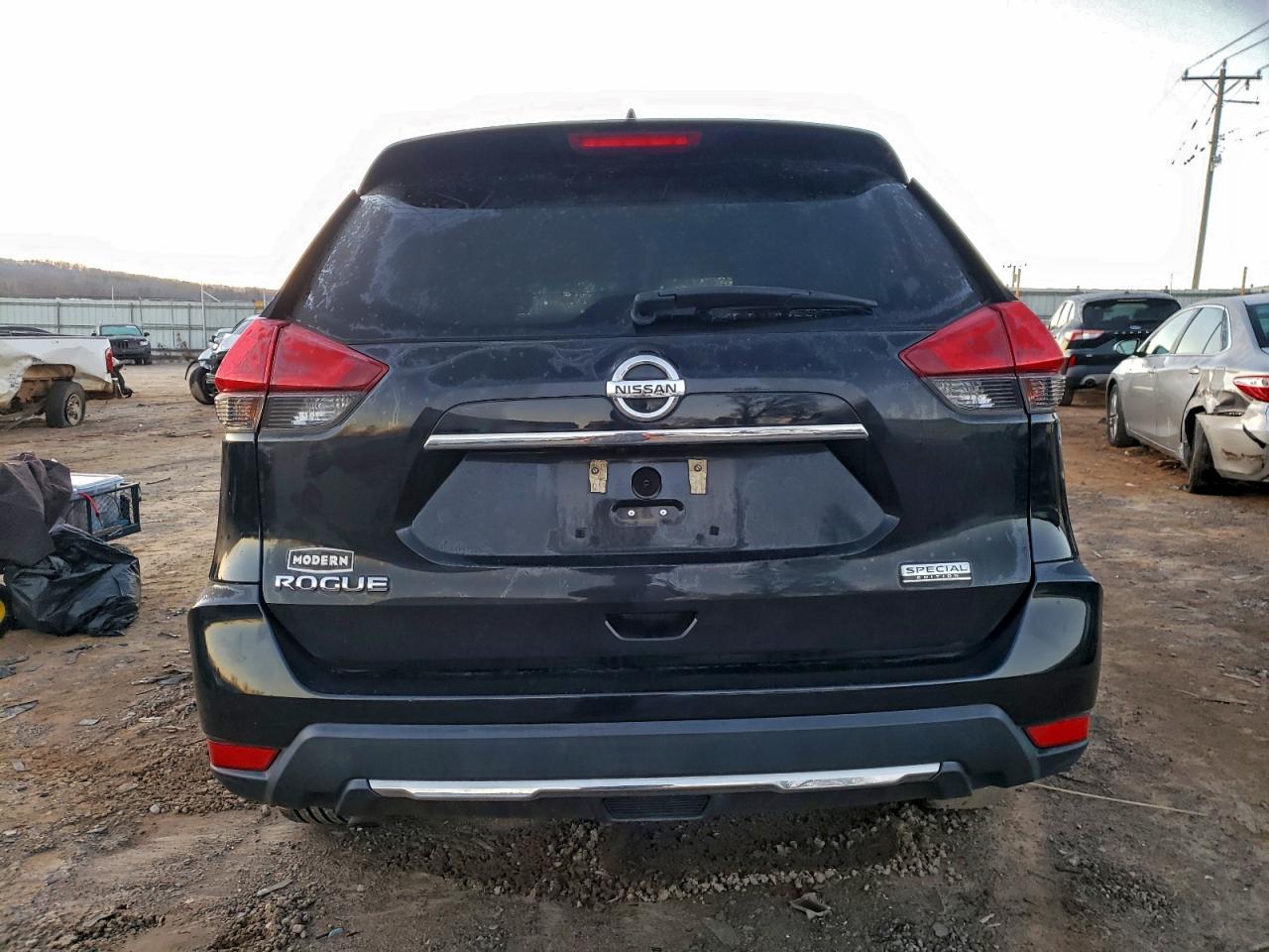 2019 NISSAN ROGUE S photo 11