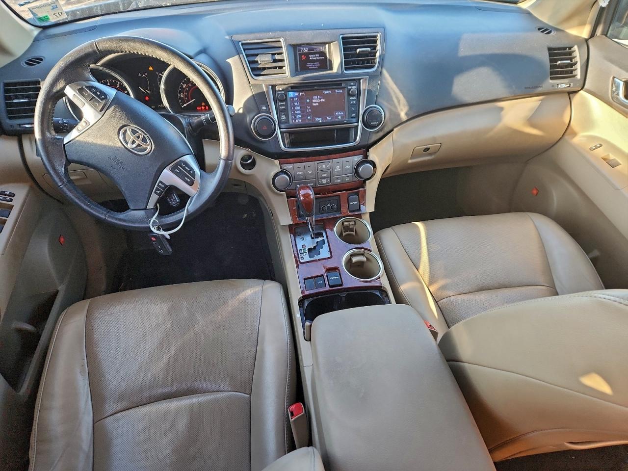 2013 TOYOTA HIGHLANDER LIMITED photo 8